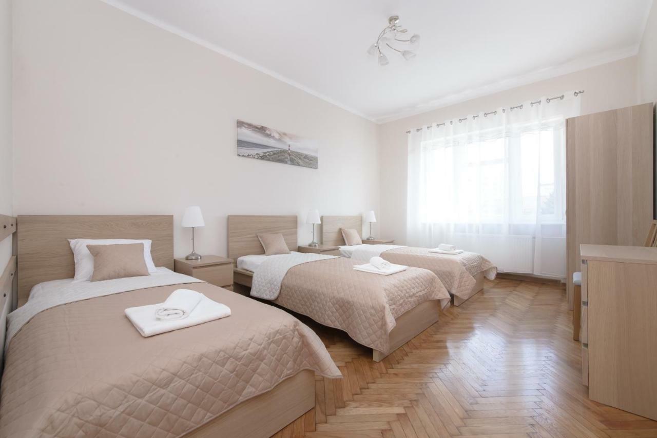 Apartamenty Mirada กดิเนีย ภายนอก รูปภาพ
